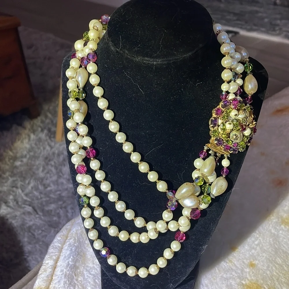 Vintage Original By Robert Elegant Pearl and Gemstone Necklace 17 1/2”